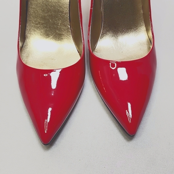 GUESS Fuisha Pink Patant Leather Heels - Picture 11 of 11